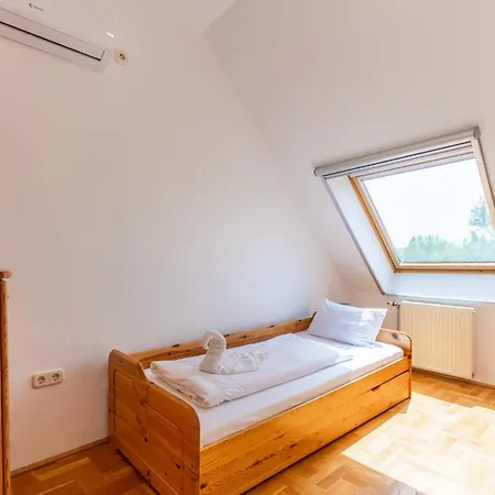 Neptun 304 Apartman By Bltn Apartmán *